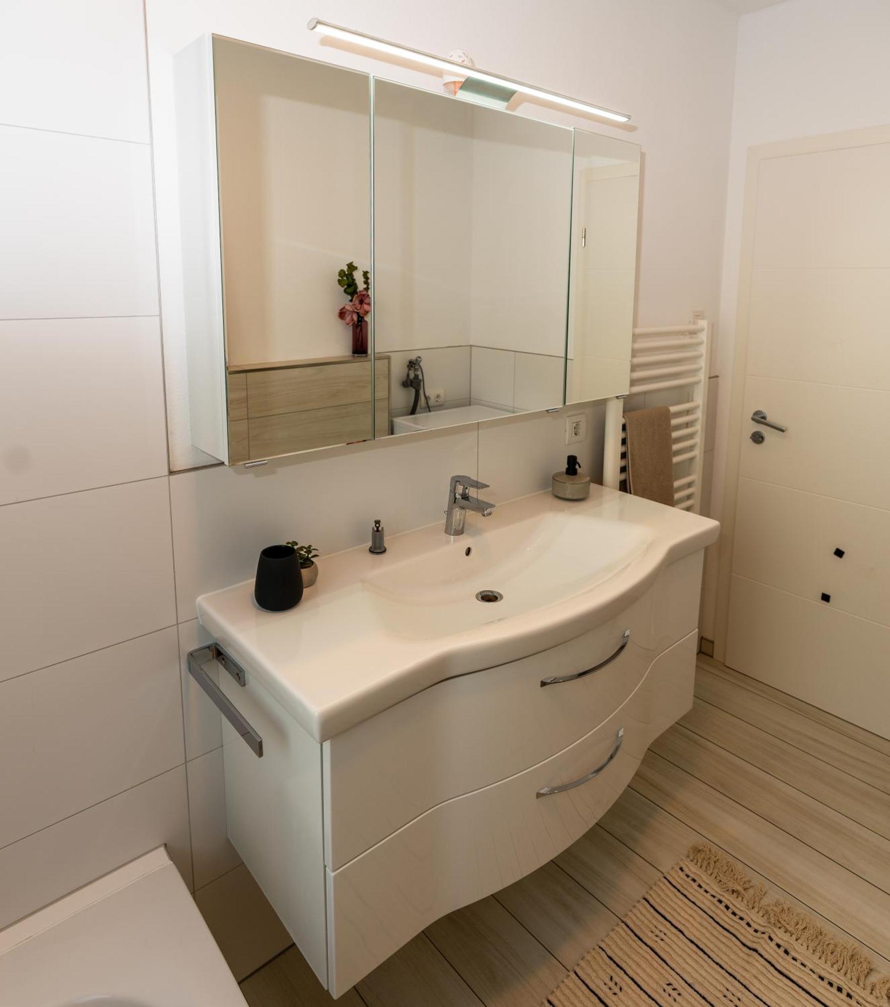 Alp Deluxe - Sauna, Kamin, Terrasse & Mehr Apartment Weissenhorn